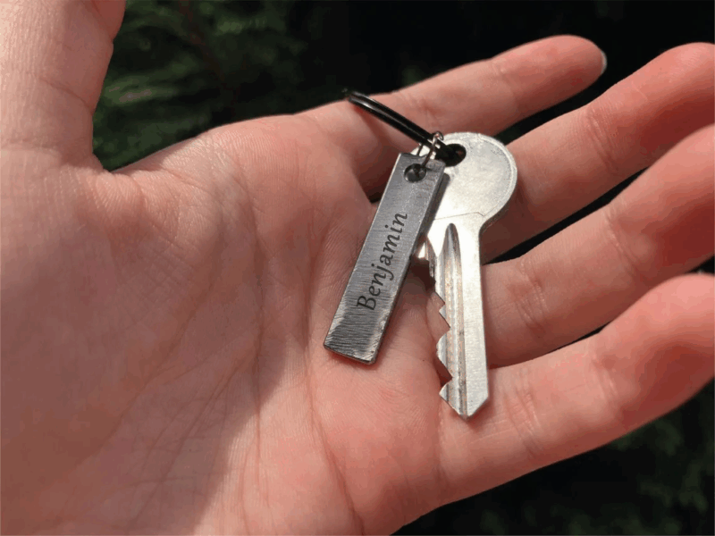 Trophy Tag Keychain Piece of Tank, Ukrainian Conflict Reminder - Image 2