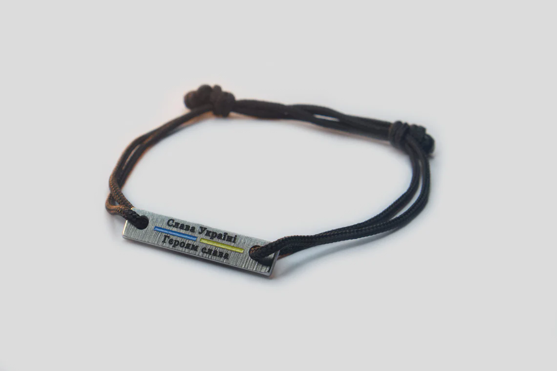 Ukrainian Support Bracelet Paracord Piece Inspired by Military Vehicle Conflict - Image 3