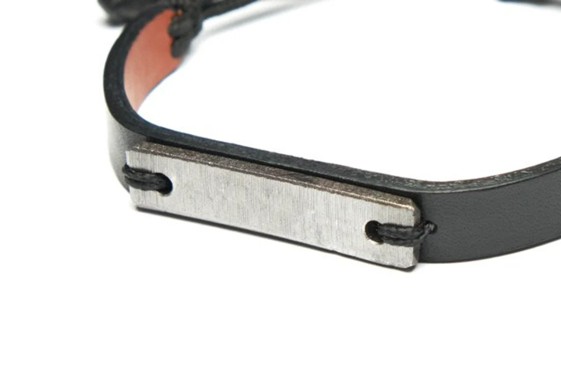 Ukrainian Support Bracelet Paracord Piece Inspired by Military Vehicle Conflict - Image 3