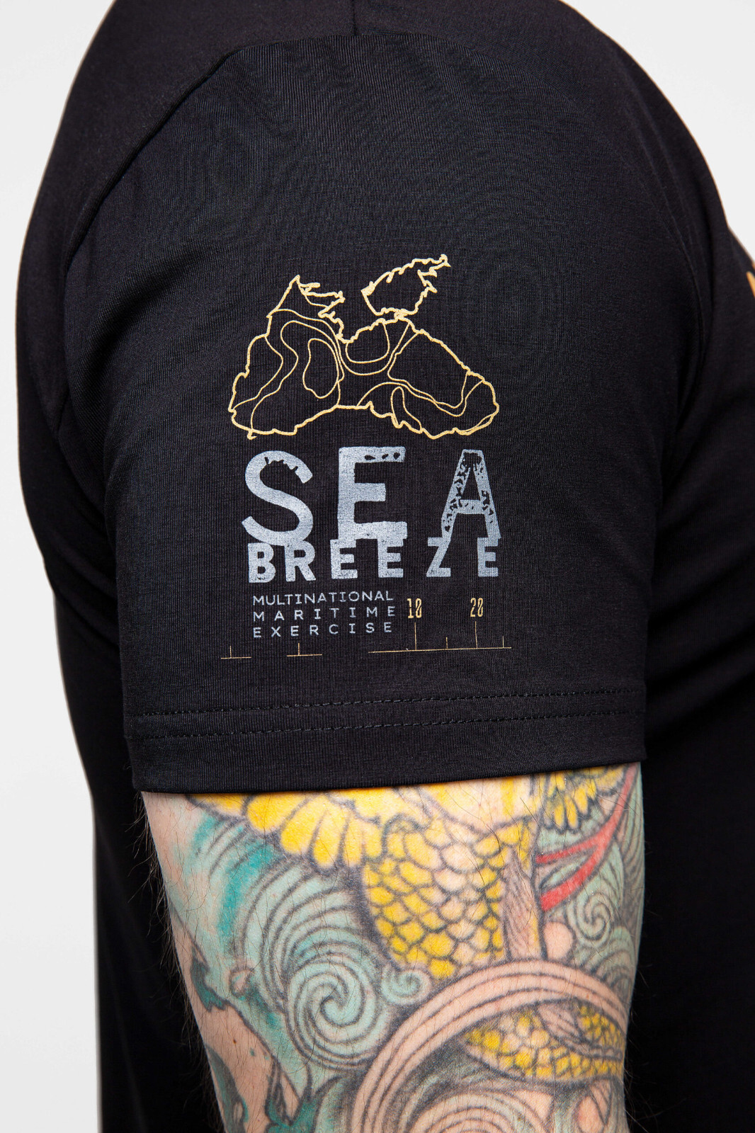 Man's T-shirt SAHAIDACHNYI War in Ukraine Patriotic - Image 3