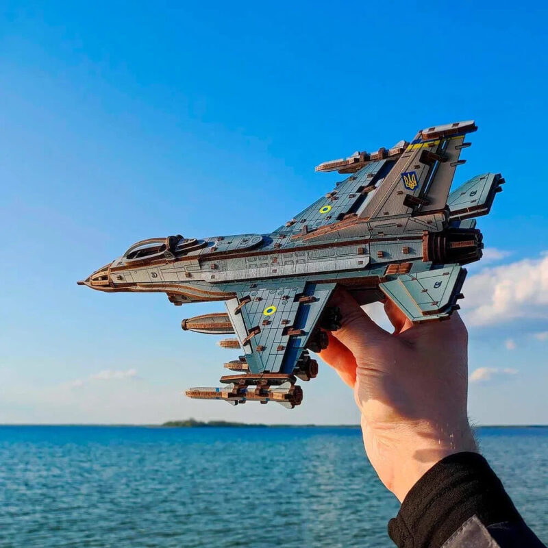 Mechanical Wooden 3D Puzzle Model Kit "F-16 Fighting Falcon" War in Ukraine - Image 5