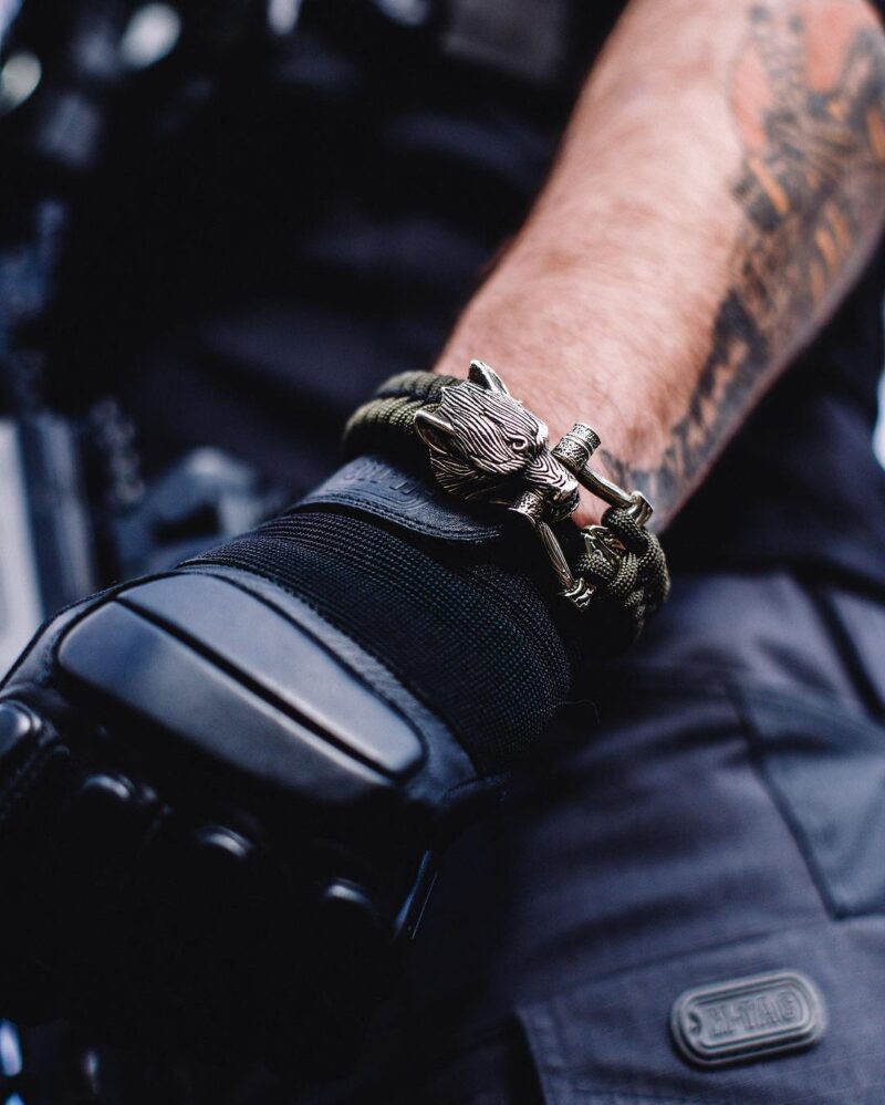 Bracelet Survival Paracord Jewelry "Wolf ". UNITED24 Ukraine - Image 3